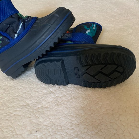 Toddler Boys Dino Snow Boots***Like new, worn once - Picture 6 of 12